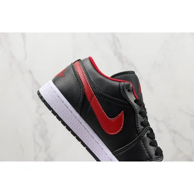 Air Jordan 1 Low "White Toe" фото № 4