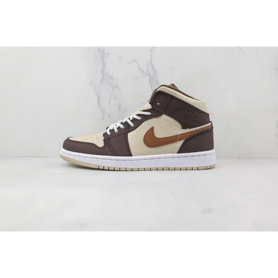 Air Jordan 1 Mid SE "Brown Basalt Oatmeal" фото № 2