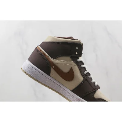 Air Jordan 1 Mid SE "Brown Basalt Oatmeal" фото № 4