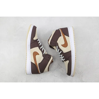 Air Jordan 1 Mid SE "Brown Basalt Oatmeal" фото № 7