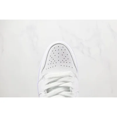 Air Jordan 1 Mid "Paris White" фото № 3 Air Jordan 1 Mid "Paris White" фото № 3