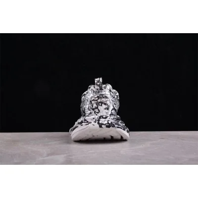 Balenciaga 3XL Sneaker "Worn-Out/White/Black Graffiti" фото № 5