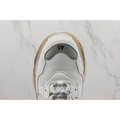 Balenciaga Triple S "Light Grey/Brown Venge" фото № 4 Balenciaga Triple S "Light Grey/Brown Venge" фото № 4