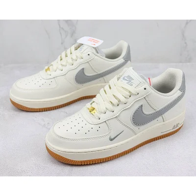 Nike Air Force 1 Low 40th Anniversary "Light Grey/Off White" фото № 5 Nike Air Force 1 Low 40th Anniversary "Light Grey/Off White" фото № 5