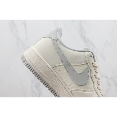 A Bathing Ape x Nike Air Force 1 Low "Off White/Light Grey/Silver" фото № 3