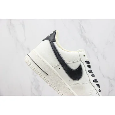 NYC x Nike Air Force 1 Low "White/Black" фото № 3