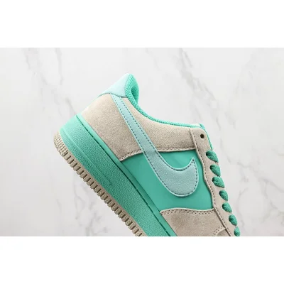 Tiffany & Co x Nike Air Force 1 Low "Suede Beige/Blue" фото № 3 Tiffany & Co x Nike Air Force 1 Low "Suede Beige/Blue" фото № 3