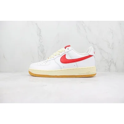 Nike Air Force 1 Low "White/Ivory/Gym Red" фото № 2 Nike Air Force 1 Low "White/Ivory/Gym Red" фото № 2