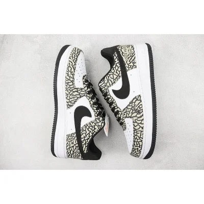 Nike Air Force 1 07 Low LV "Brown Khaki/Dark Grey" фото № 7