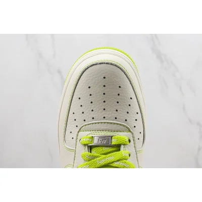 Supreme x Nike Air Force 1 Low "Milk White/Apple Green" фото № 4