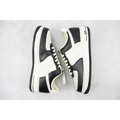 Nike Air Force 1 Low "Oreo/Black/White" фото № 6 Nike Air Force 1 Low "Oreo/Black/White" фото № 6