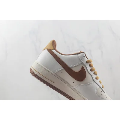 Nike Air Force 1 Low "White/Clay Brown" фото № 3