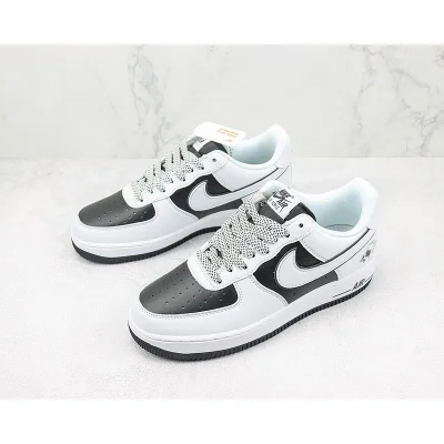Nike Air Force 1 Low "Black and White" фото № 5 Nike Air Force 1 Low "Black and White" фото № 5