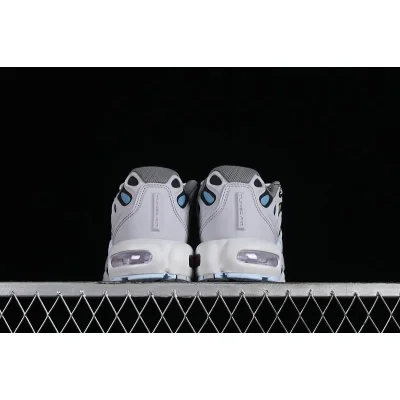 Nike Air Max Plus Drift "Light Smoke Grey" фото № 5 Nike Air Max Plus Drift "Light Smoke Grey" фото № 5