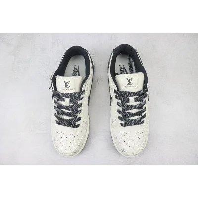 Louis Vuitton x Nike Dunk Low "Core Black/White/Silver Monogram" фото № 7 Louis Vuitton x Nike Dunk Low "Core Black/White/Silver Monogram" фото № 7