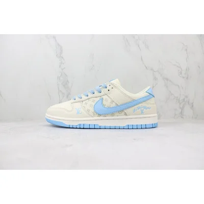 Louis Vuitton x Nike Dunk Low "Arctic Blue/White/Monogram" фото № 2