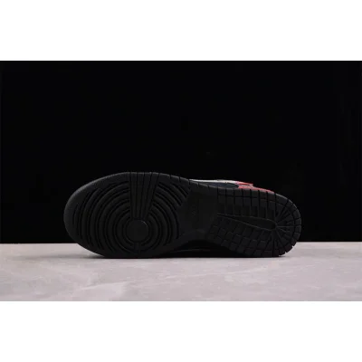 Supreme x Nike Dunk Low "Black/Gray/Red" фото № 6
