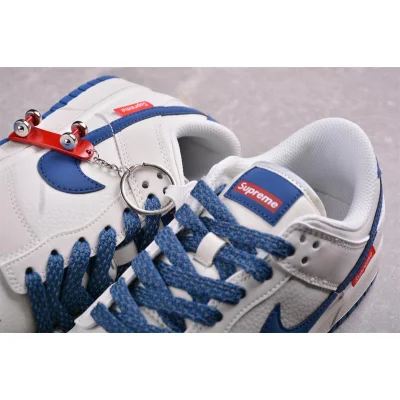 Supreme x Nike Dunk Low "Beige/Navy Blue" фото № 4 Supreme x Nike Dunk Low "Beige/Navy Blue" фото № 4