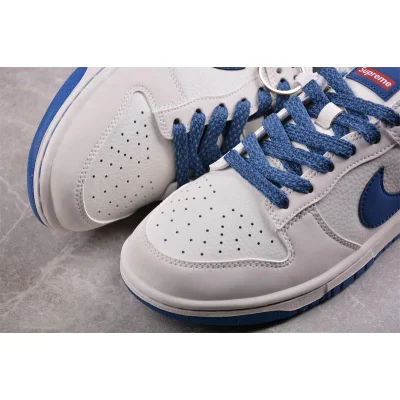 Supreme x Nike Dunk Low "Beige/Navy Blue" фото № 3 Supreme x Nike Dunk Low "Beige/Navy Blue" фото № 3