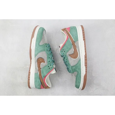 Otomo Katsuhiro x Nike SB Dunk Low "Green/Brown/Gray" фото № 7 Otomo Katsuhiro x Nike SB Dunk Low "Green/Brown/Gray" фото № 7