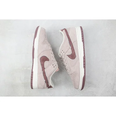 Otomo Katsuhiro x Nike SB Dunk Low "Pink Burgundy" фото № 7 Otomo Katsuhiro x Nike SB Dunk Low "Pink Burgundy" фото № 7