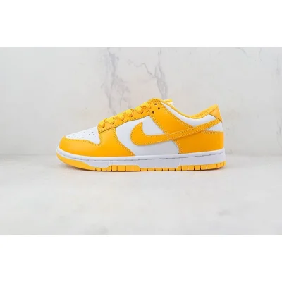 Nike SB Dunk Low "Peach Cream" фото № 2 Nike SB Dunk Low "Peach Cream" фото № 2