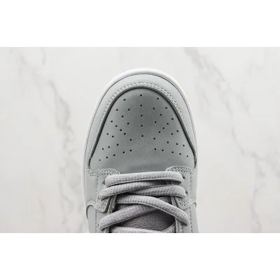 Nike SB Dunk Low "Grey/Gum" фото № 3 Nike SB Dunk Low "Grey/Gum" фото № 3