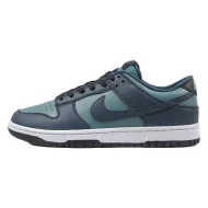 Nike SB Dunk Low Nike SB Dunk Low
