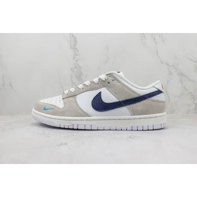 Nike Dunk Low "Mini Swoosh/Football Grey" фото № 2