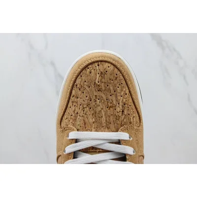 CLOT x Nike Dunk Low SP "Cork" фото № 4