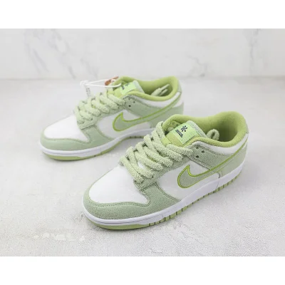 Nike Dunk Low SE "Fleece Pack Honeydew" фото № 5 Nike Dunk Low SE "Fleece Pack Honeydew" фото № 5