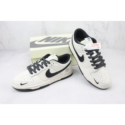 Nike Dunk Low "Pearl White/Black Swoosh" фото № 7 Nike Dunk Low "Pearl White/Black Swoosh" фото № 7