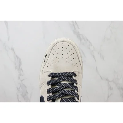 Stussy x Nike Dunk Low "Desert Sand/Black/Mini Swoosh" фото № 4