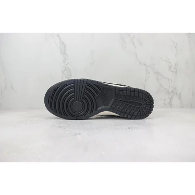 Carhartt x Nike Dunk Low "Black Bat" фото № 8 Carhartt x Nike Dunk Low "Black Bat" фото № 8