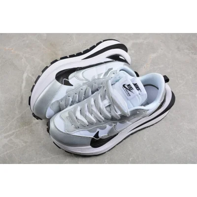 Sacai x Nike VaporWaffle 3.0 "Grey/Black" фото № 6