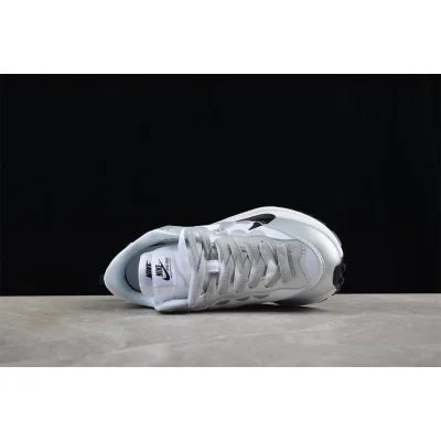 Sacai x Nike VaporWaffle 3.0 "Grey/Black" фото № 3