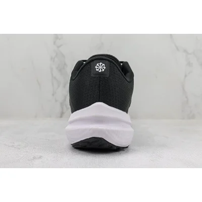 Nike Winflo 10 "Black/White" фото № 9