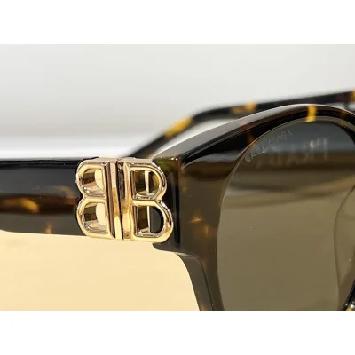 Солнцезащитные очки Balenciaga Temples Decorated By Gold Letters "Black/Brown" фото № 3