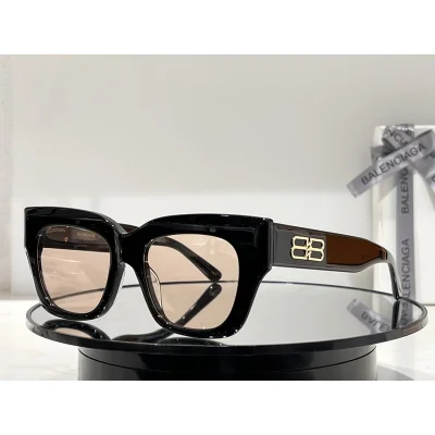 Солнцезащитные очки Balenciaga Wide Temples With Logo "Black" фото № 2