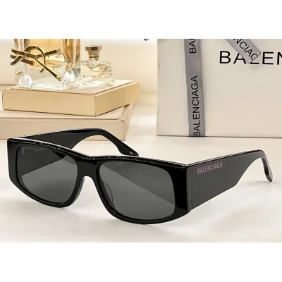 Солнцезащитные очки Balenciaga Wide Frame With Colorful Logo Inscription "Black/Violet" фото № 2