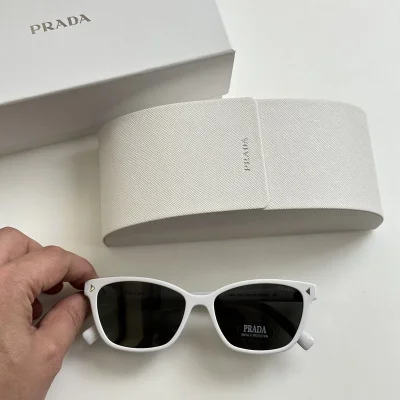 Солнцезащитные очки Prada Frame Decorated By Arrows "White" фото № 2 Солнцезащитные очки Prada Frame Decorated By Arrows "White" фото № 2