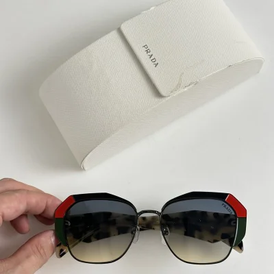 Солнцезащитные очки Prada Frame With Colorful Segments "Gray/Beige" фото № 2