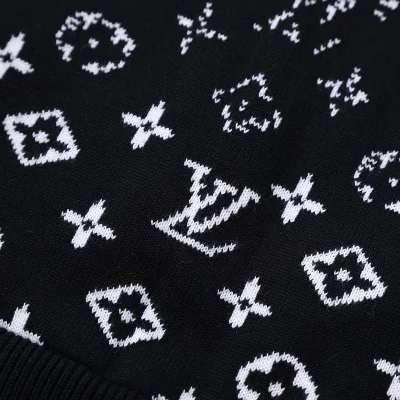 Худи Louis Vuitton With Embroidery "Black" фото № 4 Худи Louis Vuitton With Embroidery "Black" фото № 4