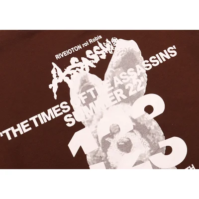 Лонгслив Rrr123 A Plush Toy Behind The Text "Brown" фото № 6