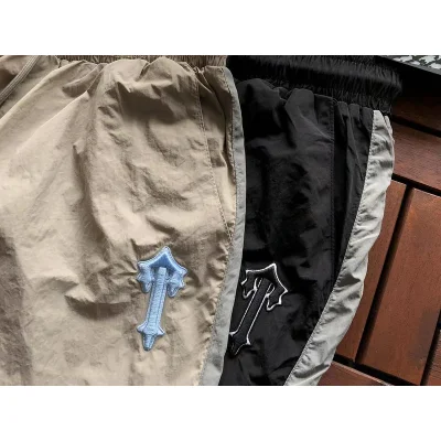 Спортивные штаны Trapstar Small Embroidered Logo And Legs Decorated By Colorful Stripe "Beige" фото № 2