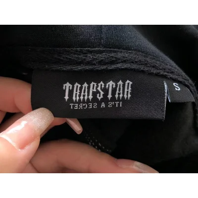Худи Trapstar Logo Inscription On Two Color Background With Stripe Along "Black" фото № 6