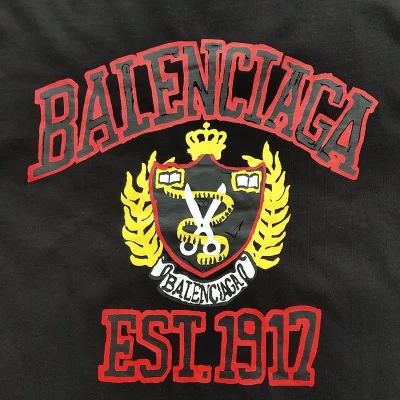 Футболка Balenciaga With The Coat Of Arms Of Designers "Black" фото № 7
