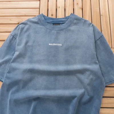 Футболка Balenciaga Plain With Small Front Logo "Blue" фото № 5 Футболка Balenciaga Plain With Small Front Logo "Blue" фото № 5