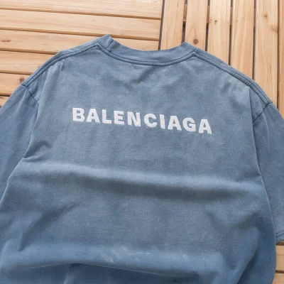 Футболка Balenciaga Plain With Small Front Logo "Blue" фото № 8 Футболка Balenciaga Plain With Small Front Logo "Blue" фото № 8