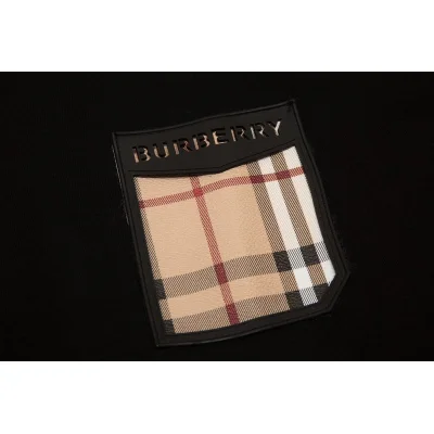 Футболка Burberry With A Checkered Pocket "Black" фото № 2 Футболка Burberry With A Checkered Pocket "Black" фото № 2
